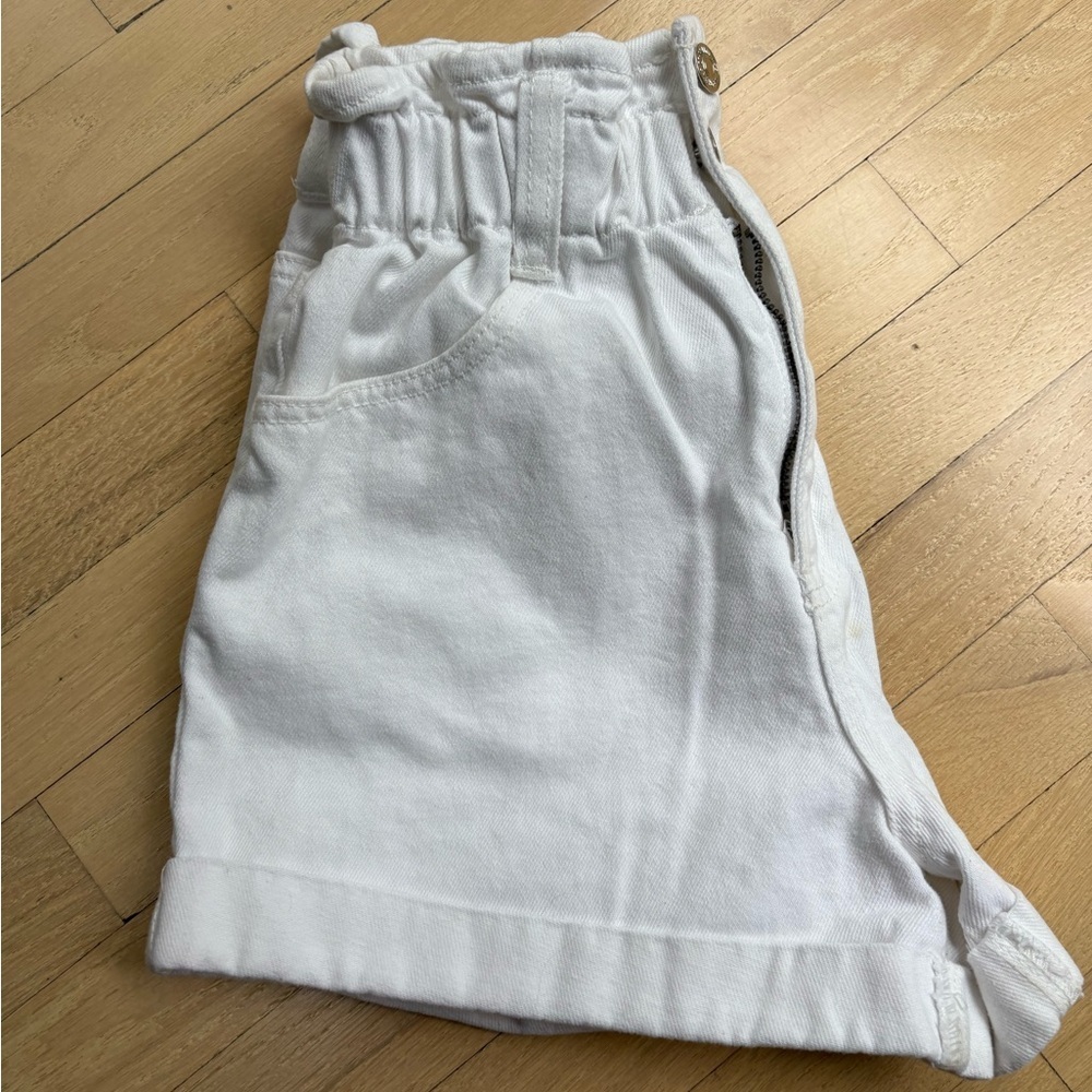 Forever 21 High Waist White Shorts - Picture 4 of 4